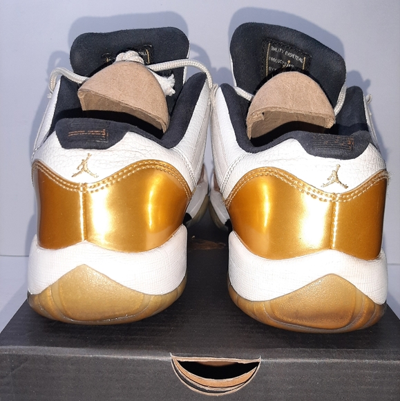 Air Jordan 11 Retro Low GS 'Closing Ceremony - Picture 5 of 9